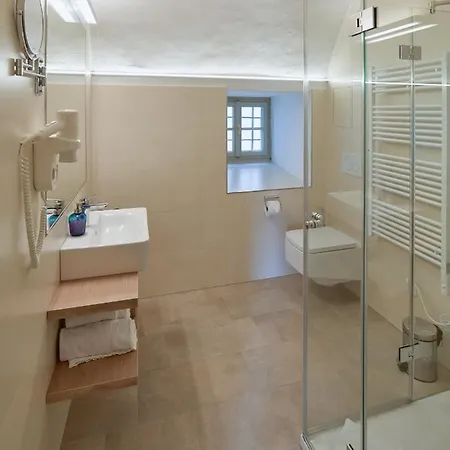 Schloss Weinberg Hotel