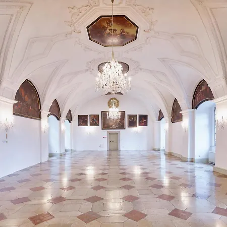 Szálloda Schloss Weinberg *
