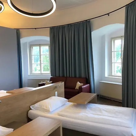 Schloss Weinberg * Kefermarkt