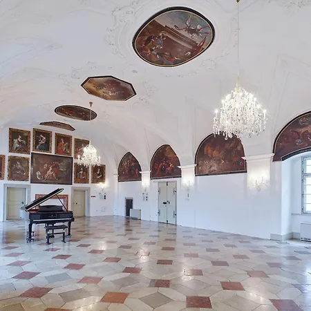Schloss Weinberg