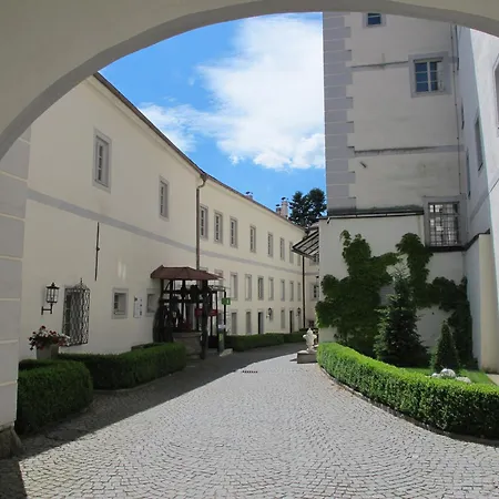 Schloss Weinberg Kefermarkt