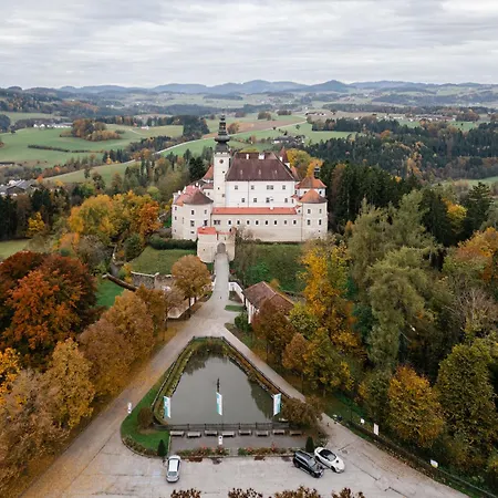 Schloss Weinberg