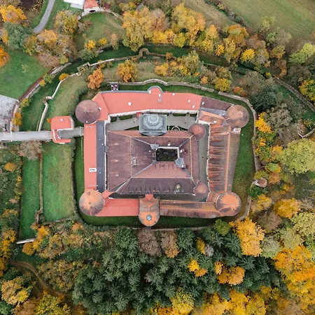 Hotel Schloss Weinberg
