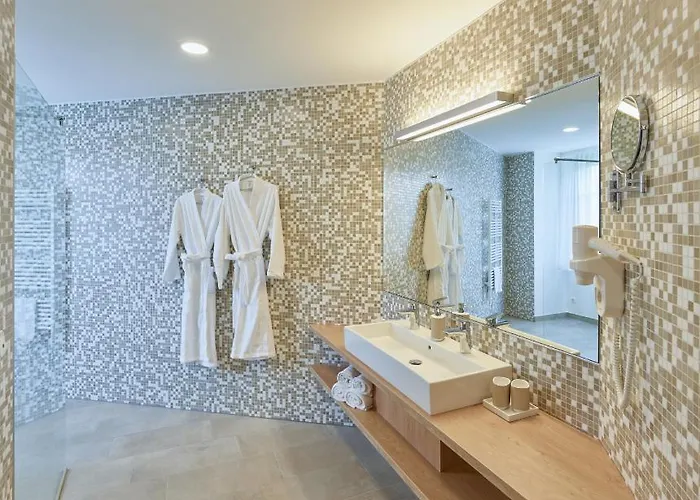 Ξενοδοχείο Schloss Weinberg *