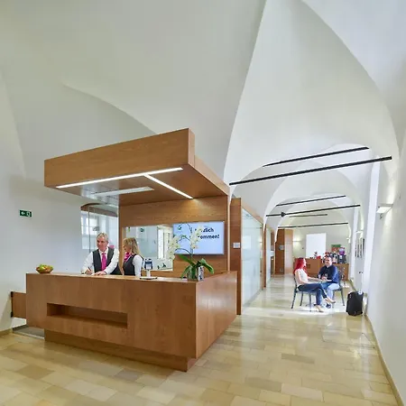 Hotel Schloss Weinberg