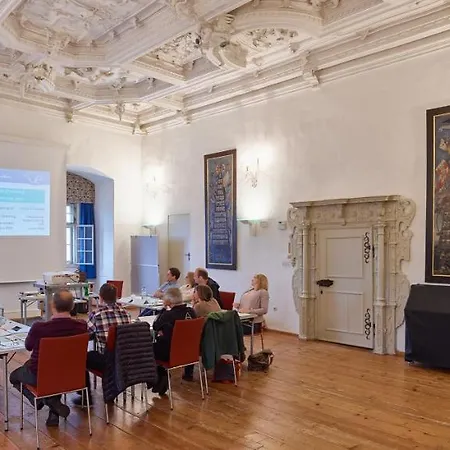 Hotel Schloss Weinberg *