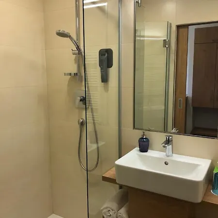 Hotel Schloss Weinberg *