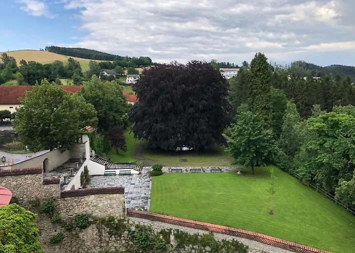 Schloss Weinberg * Kefermarkt