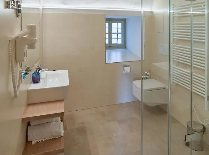 Schloss Weinberg 호텔