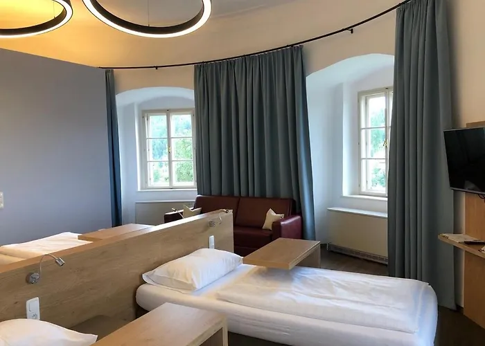 Schloss Weinberg * Kefermarkt